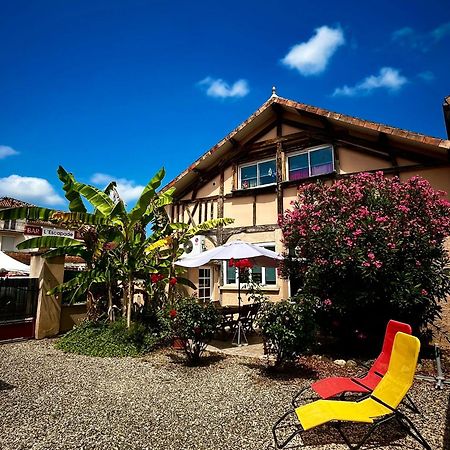 Meuble 3 Etoiles Dans Un Petit Village Du Gers Villecomtal-Sur-Arros المظهر الخارجي الصورة